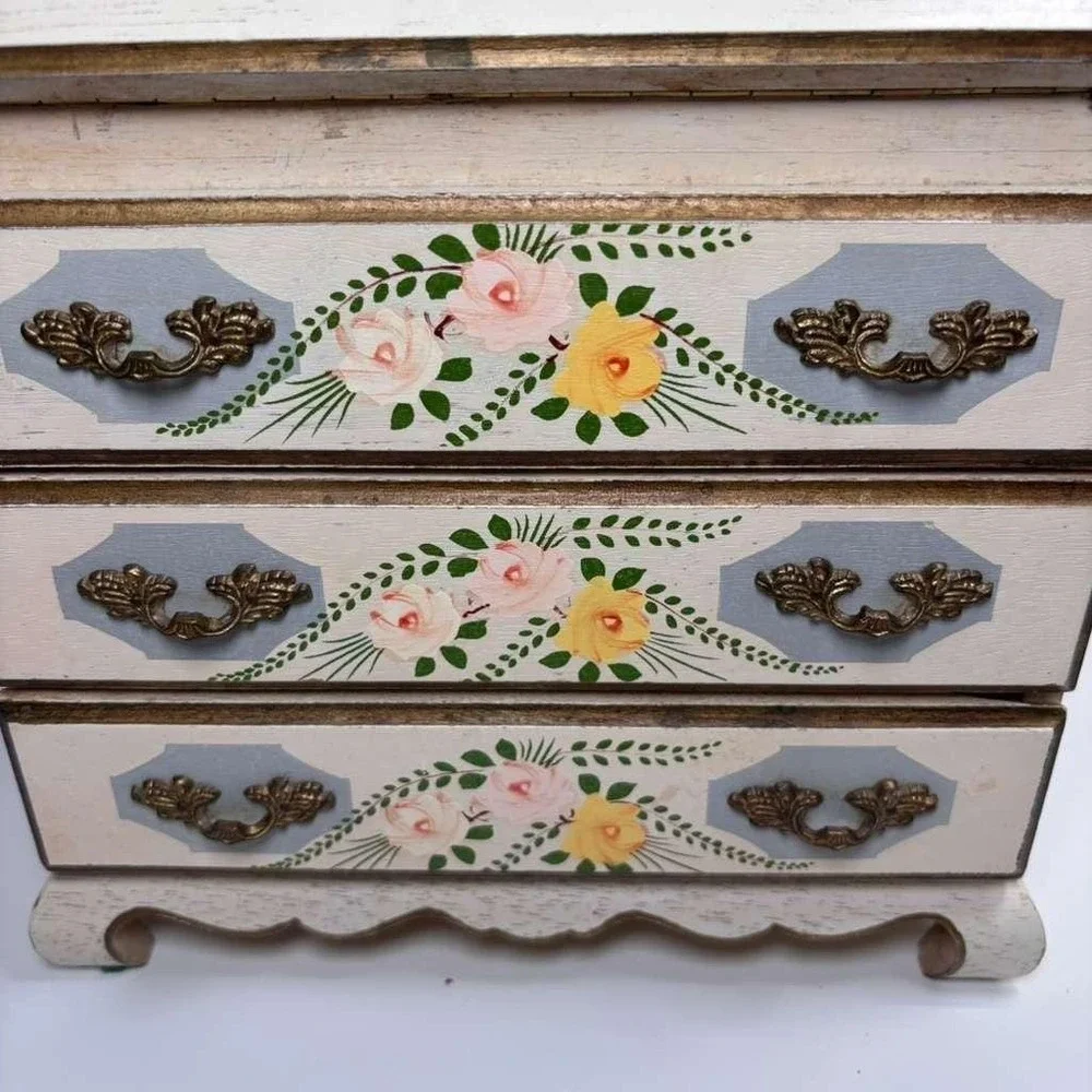 VTG Andrea by Sadek hand-painted wooden‎ jewelry music box cream floral design